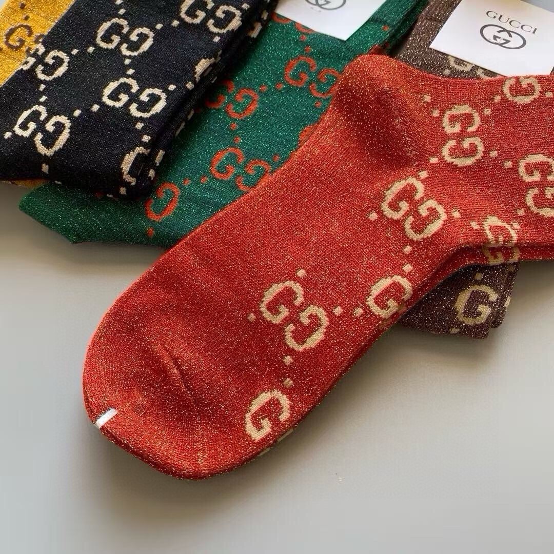 🆕Gucci · 古奇❗️炒鸡火爆的款式❗️【一盒五双】G家专柜一直在售的经典款，纯棉织造，加上闪闪金丝