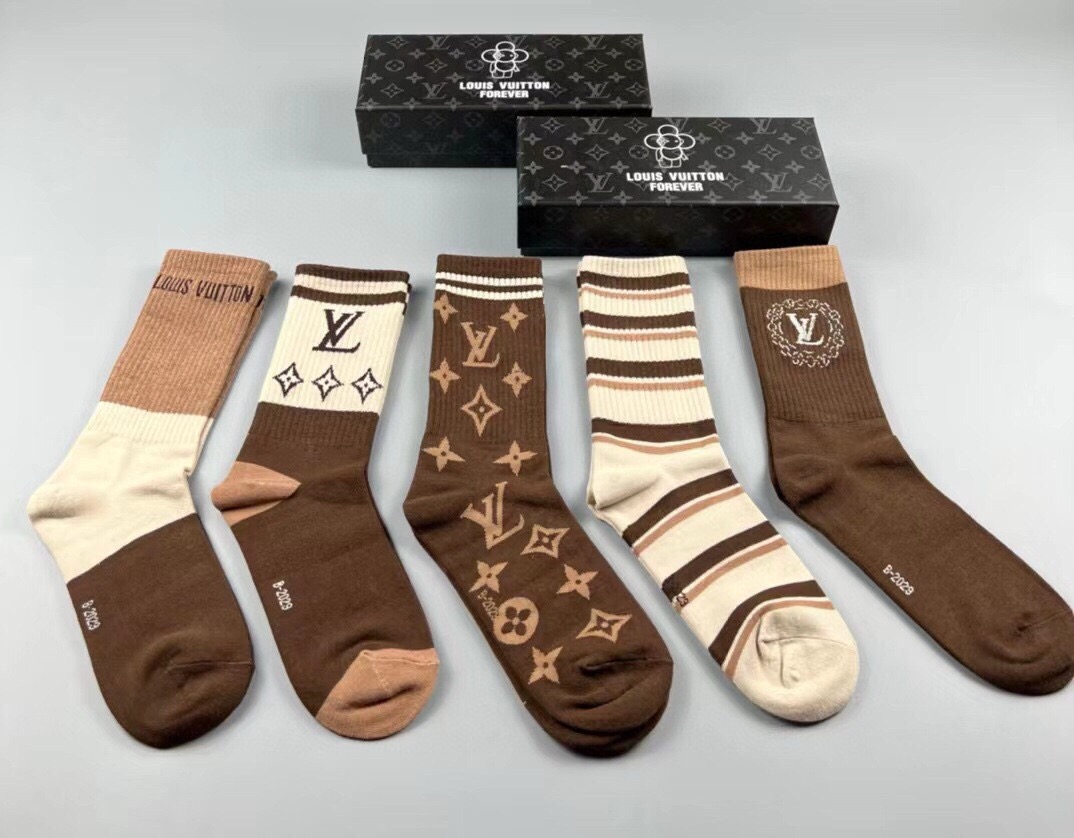 NO:920196,Louis Vuitton · Louis Vuitton's new women's high-top socks [five pairs in a box] pure cotton material, jacquard classic logo, soft, comfortable and breathable, jacquard classic logo, fried chicken, nice style big brand out on the street, fashionable people must-have super easy-to-match socks, stockings, socks, louis vuitton, louis vuitton, louis vuitton, louis vuitton, socks19860909 Louis Vuitton · 路易威登驴家新品女款高筒袜子【一盒五双】纯棉材质,提花经典标志,柔软舒适透气,提花经典标志,炒鸡nice的款式大牌出街,潮人必备超好搭袜子,丝袜,袜子,louis vuitton,louis vuitton,louis vuitton,louis vuitton,socks,accessory