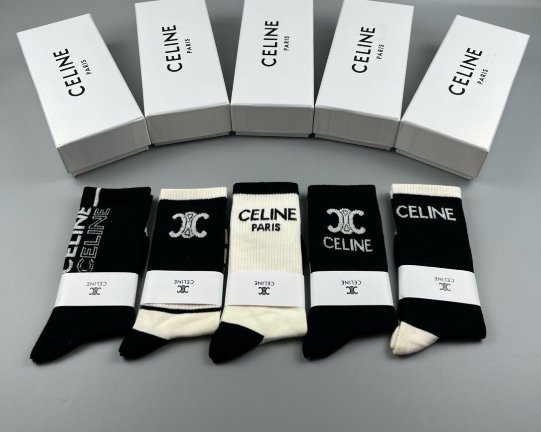 NO:920214,Celine · Celine CE's new women's mid-calf socks [five pairs in a box] pure cotton material, soft, comfortable and breathable, jacquard classic CE mark, big-name streetwear, fashionable people must-have super good-fitting socks, stockings, socks, celine, celine, socks19860909 Celine · 赛琳CE家新品女款中筒袜子【一盒五双】纯棉材质,柔软舒适透气,提花经典CE标志,大牌出街,潮人必备超好搭袜子,丝袜,袜子,celine,celine,socks,accessory