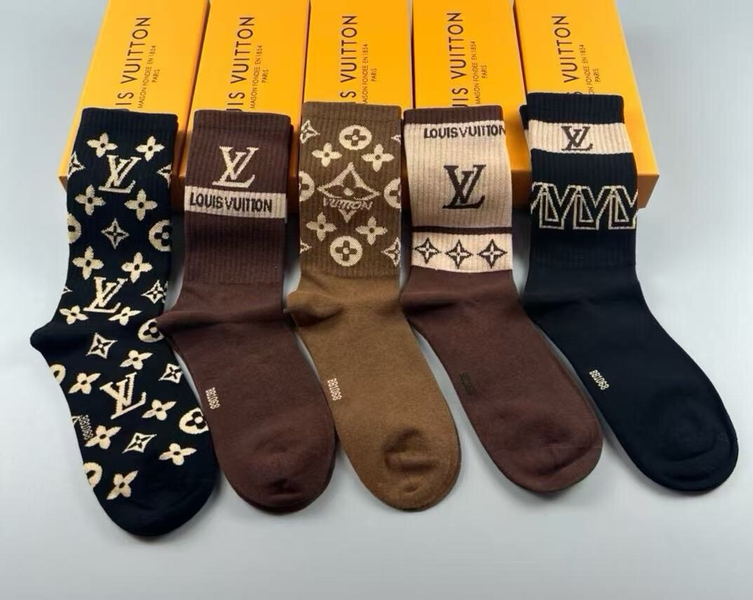 🆕Louis Vuitton · 路易威登❗️驴家新品高筒袜子❗️【一盒五双】纯棉材质，提花经典标志，柔软舒适透气，提花