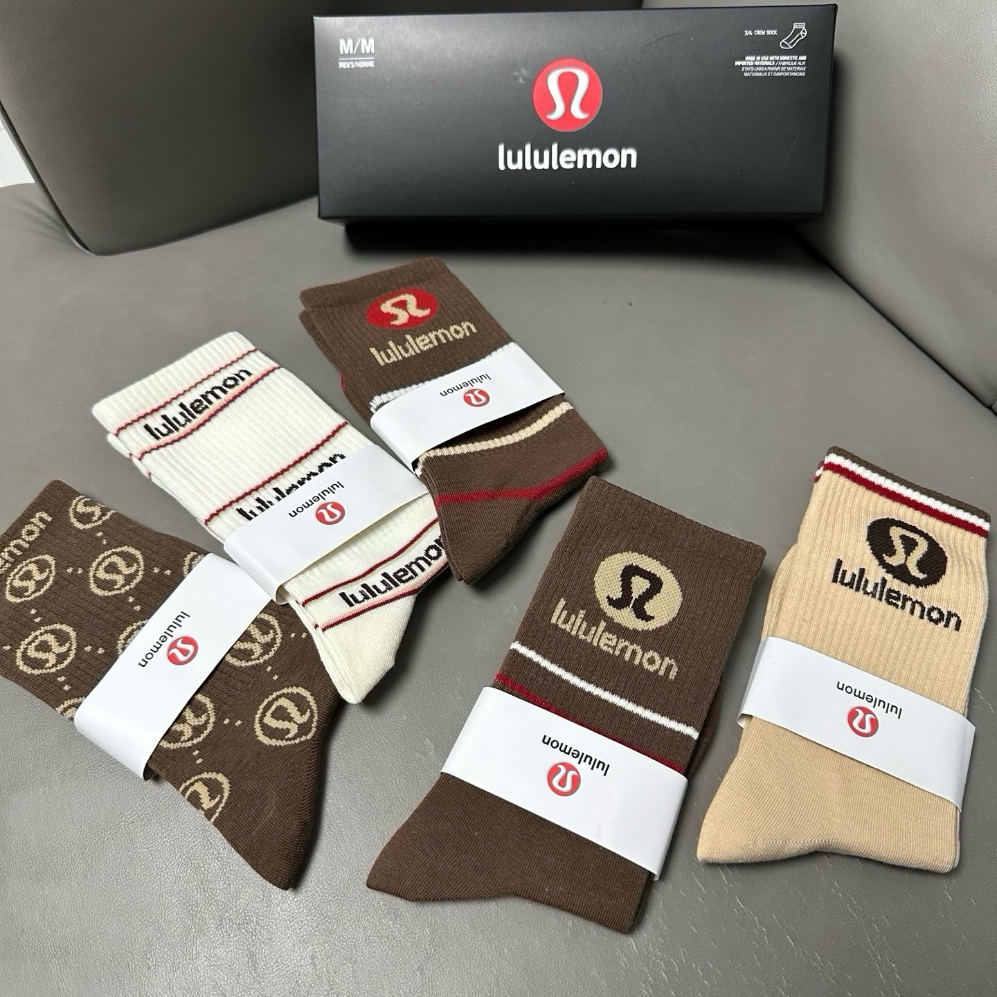 🆕Lululemon · 露露❗️露露新品女款袜子❗️【一盒五双】提花经典标志，纯棉材质制造，透气舒适，超级nice❗️