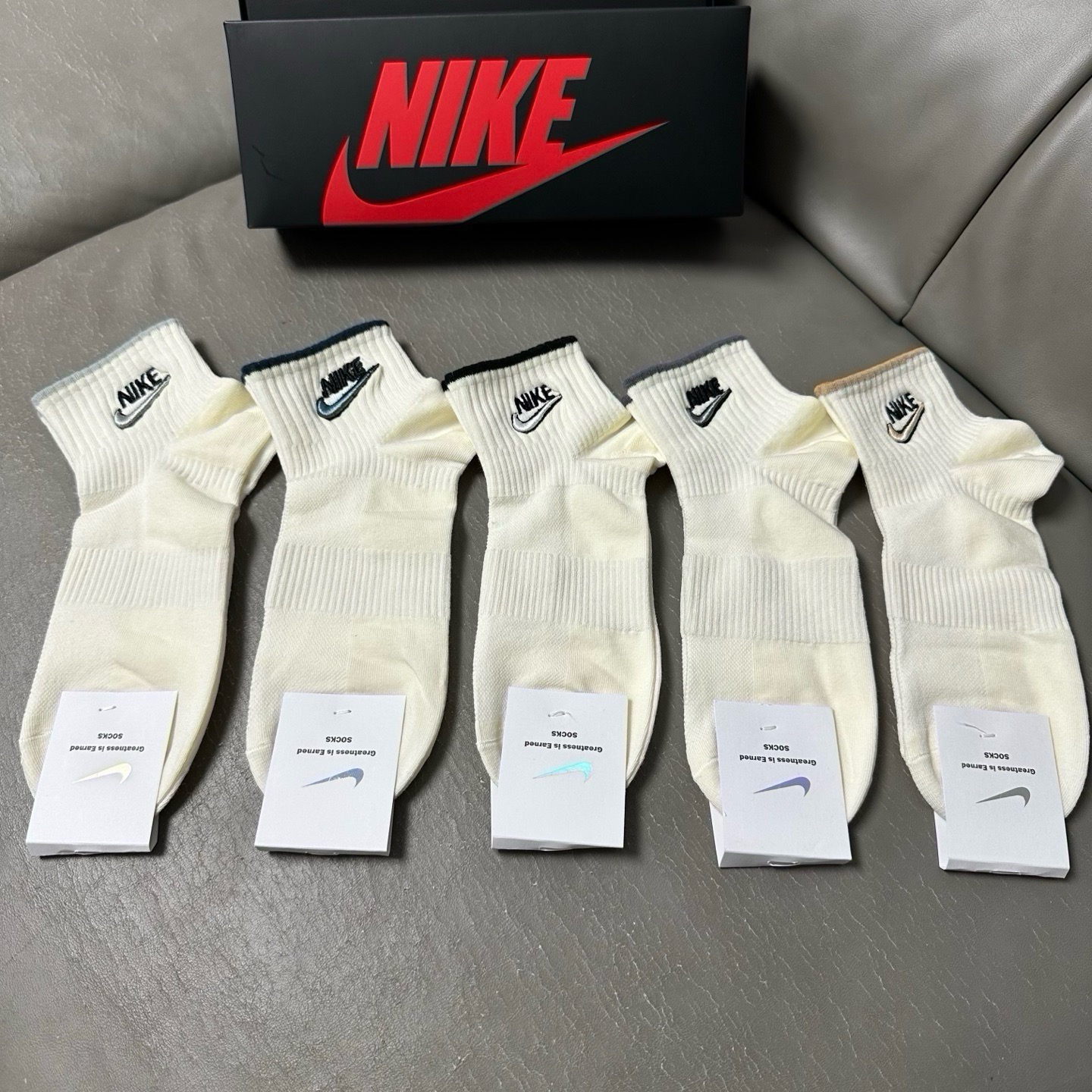 🆕【☑️NIKE · 耐克】❗️JUST DOIT. ☑️logo超级nice❗️火爆全网，绝对是你这个春夏的搭配神器❗