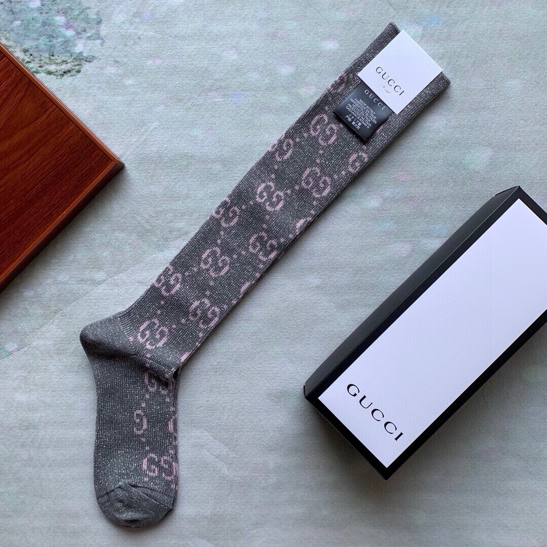 🆕Gucci · 古奇❗️G家经典长款小腿袜❗️【一盒一双】G家专柜一直在售的经典款，外贸订单全品相尾货❗️双针双路纯棉