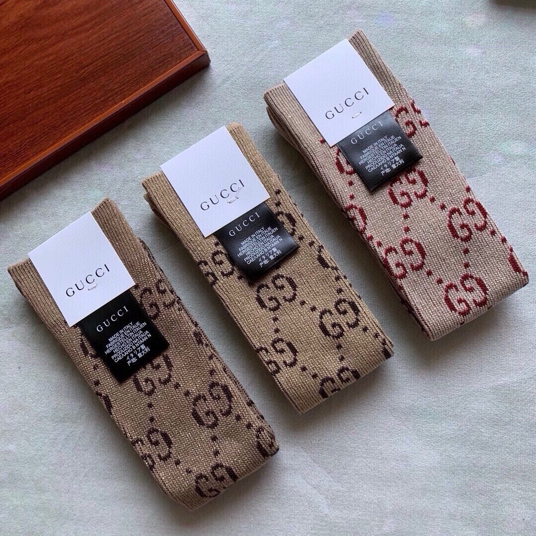🆕Gucci · 古奇❗️G家经典长款小腿袜❗️【一盒一双】G家专柜一直在售的经典款，外贸订单全品相尾货❗️双针双路纯棉