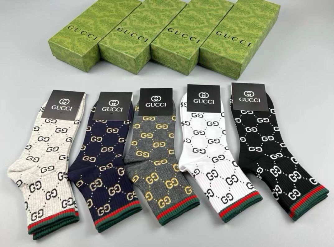 🆕Gucci · 古奇❗️大G家男款袜子❗️【一盒五双】红绿条搭配品牌全称logo，特显高大上，纯棉材质，透气舒适，运动
