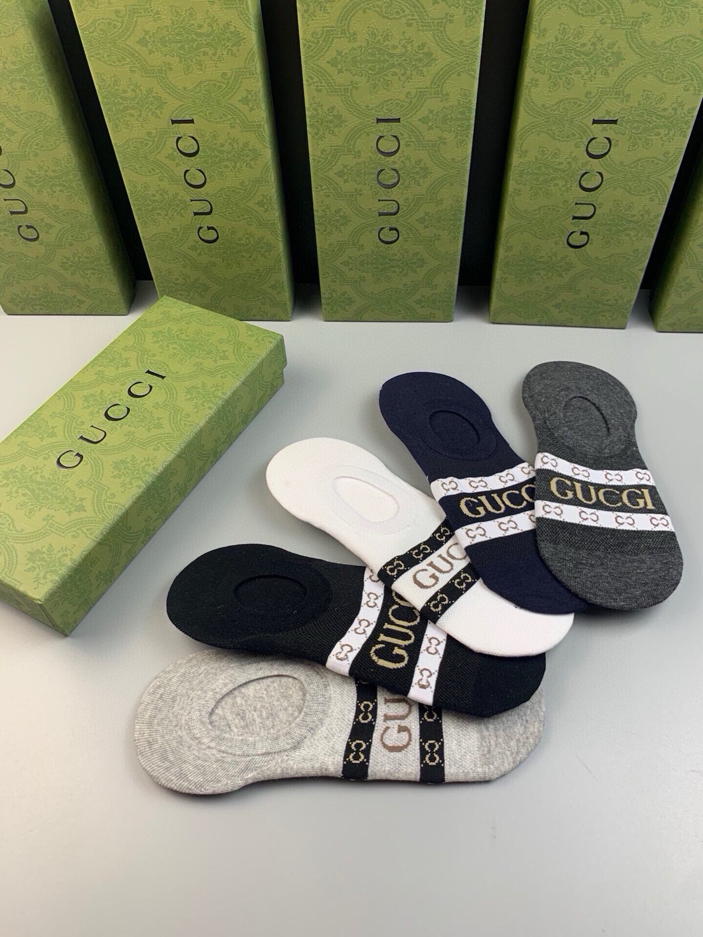 🆕Gucci · 古奇❗️G家新品男款隐形袜子❗️【一盒五双】提花经典Ｇ家标志，纯棉材质，超舒适超美腻❗️大牌出街，潮人