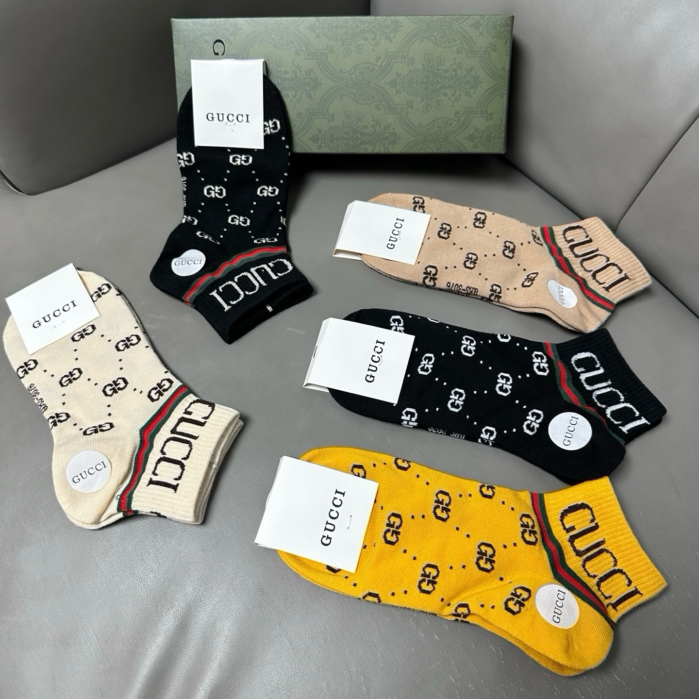 🆕Gucci · 古奇❗️G家新品船袜❗️【一盒五双】提花经典标志，超级nice，实物超漂亮，超火爆小单品，大牌出街，潮