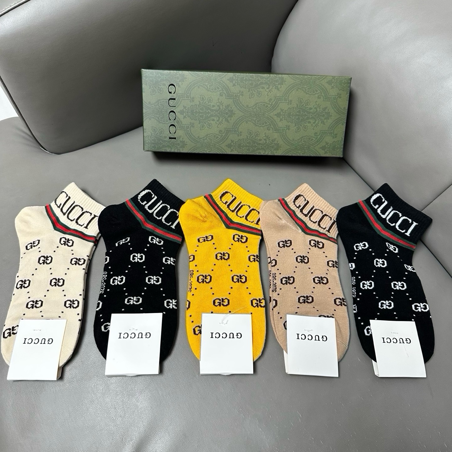 🆕Gucci · 古奇❗️G家新品船袜❗️【一盒五双】提花经典标志，超级nice，实物超漂亮，超火爆小单品，大牌出街，潮