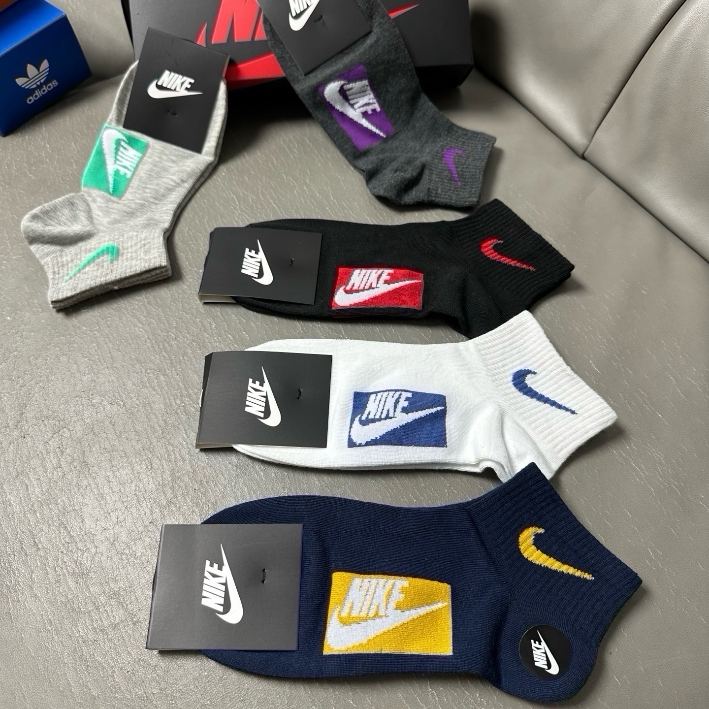 🆕Nike · 耐克❗️永远的经典永远的☑️❗️精梳棉材质，透气吸汗柔软舒适，上脚非常nice❗️商务风潮，送领导送长辈