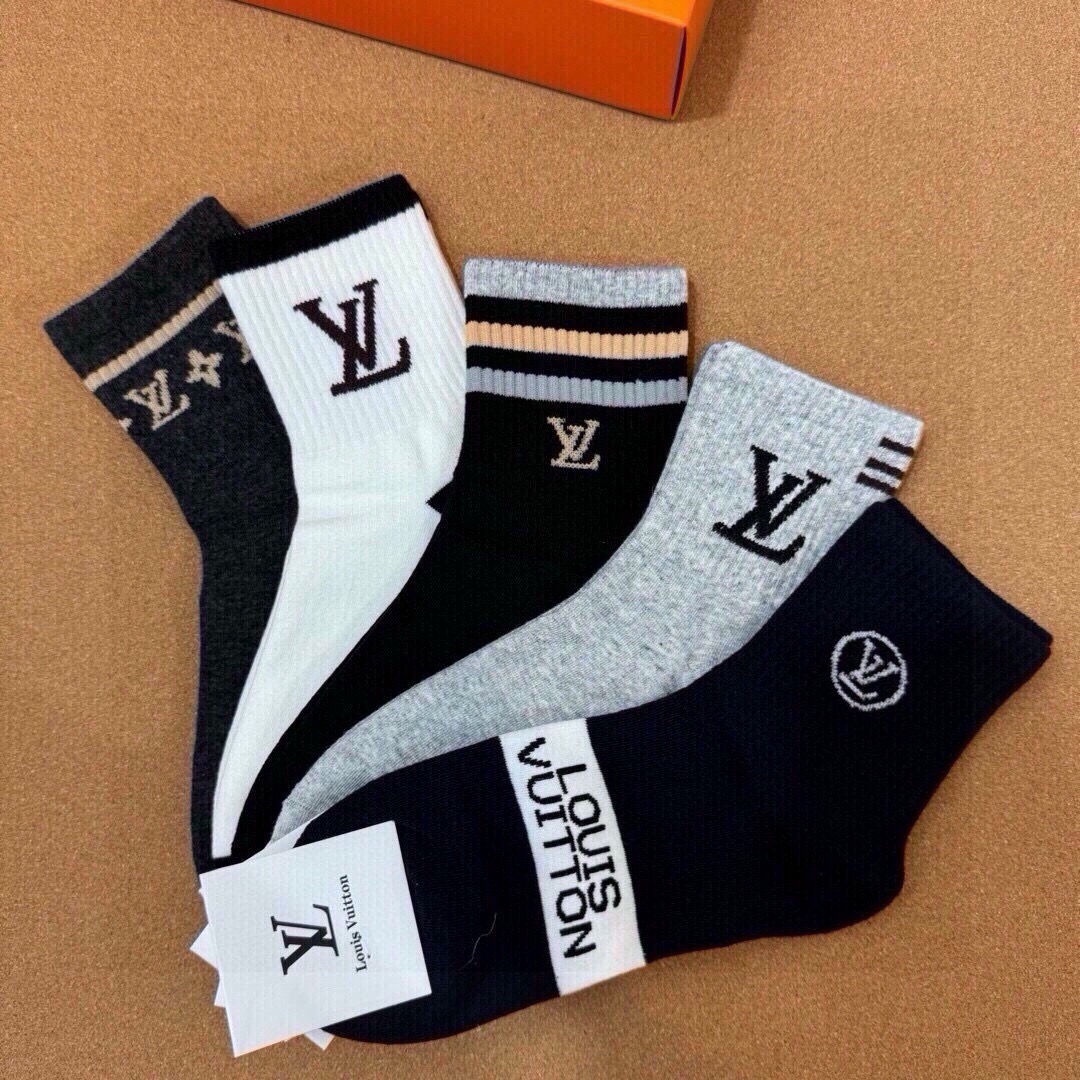 🆕Louis Vuitton · 路易威登❗️驴家新品男款袜子❗️【一盒五双】驴家经典logo，纯棉材质制造，透气舒适，