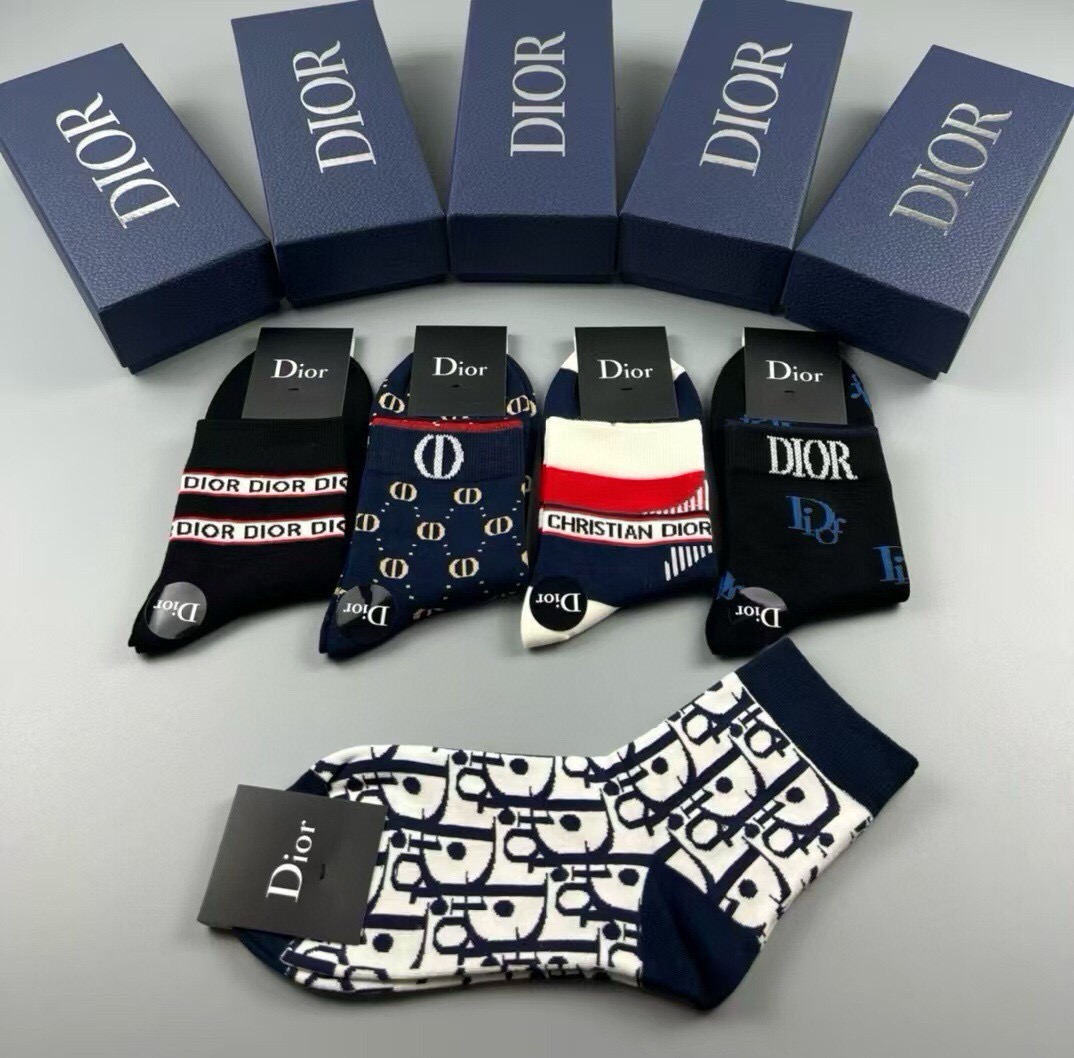🆕Dior · 迪奥❗️D家新品男款袜子❗️【一盒五双】提花品牌logo，简单大气，实物超漂亮，经超火爆小单品，大牌出街