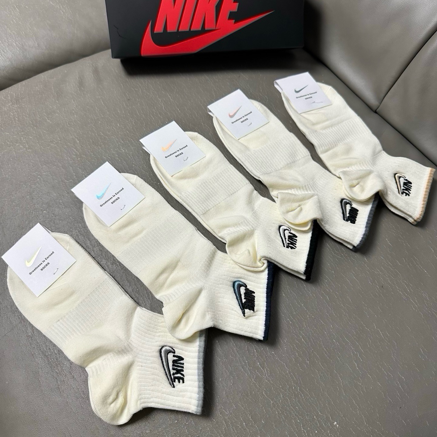 🆕【☑️NIKE · 耐克】❗️JUST DOIT. ☑️logo超级nice❗️火爆全网，绝对是你这个春夏的搭配神器❗