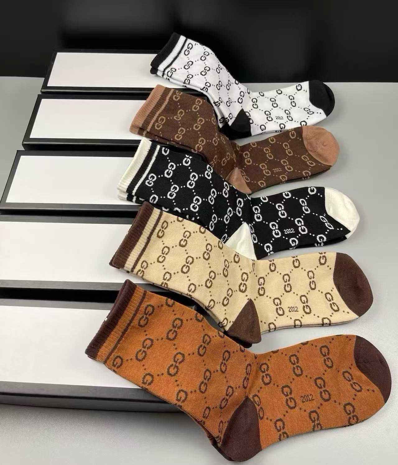 🆕Gucci · 古奇❗️大G家新品长筒袜子❗️【一盒五双】经典双G标志，特显高大上，纯棉材质，透气舒适，运动休闲百搭款