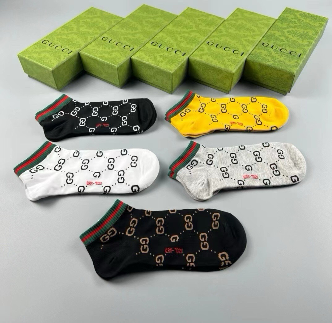🆕Gucci · 古奇❗️G家新品男款袜子❗️【一盒五双】提花经典标志，超级nice，实物超漂亮，超火爆小单品，大牌出街