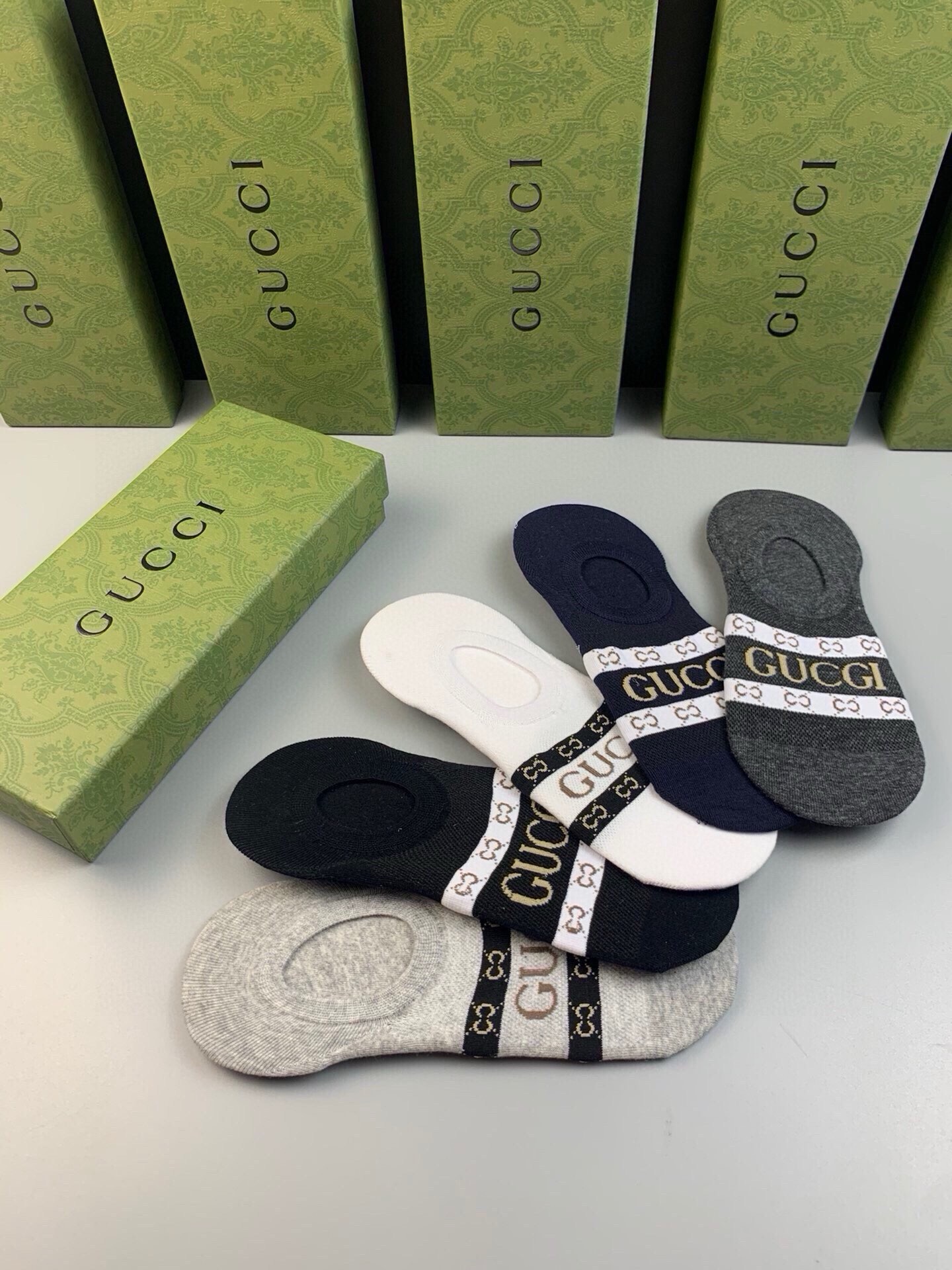 🆕Gucci · 古奇❗️G家新品男款隐形袜子❗️【一盒五双】提花经典Ｇ家标志，纯棉材质，超舒适超美腻❗️大牌出街，潮人