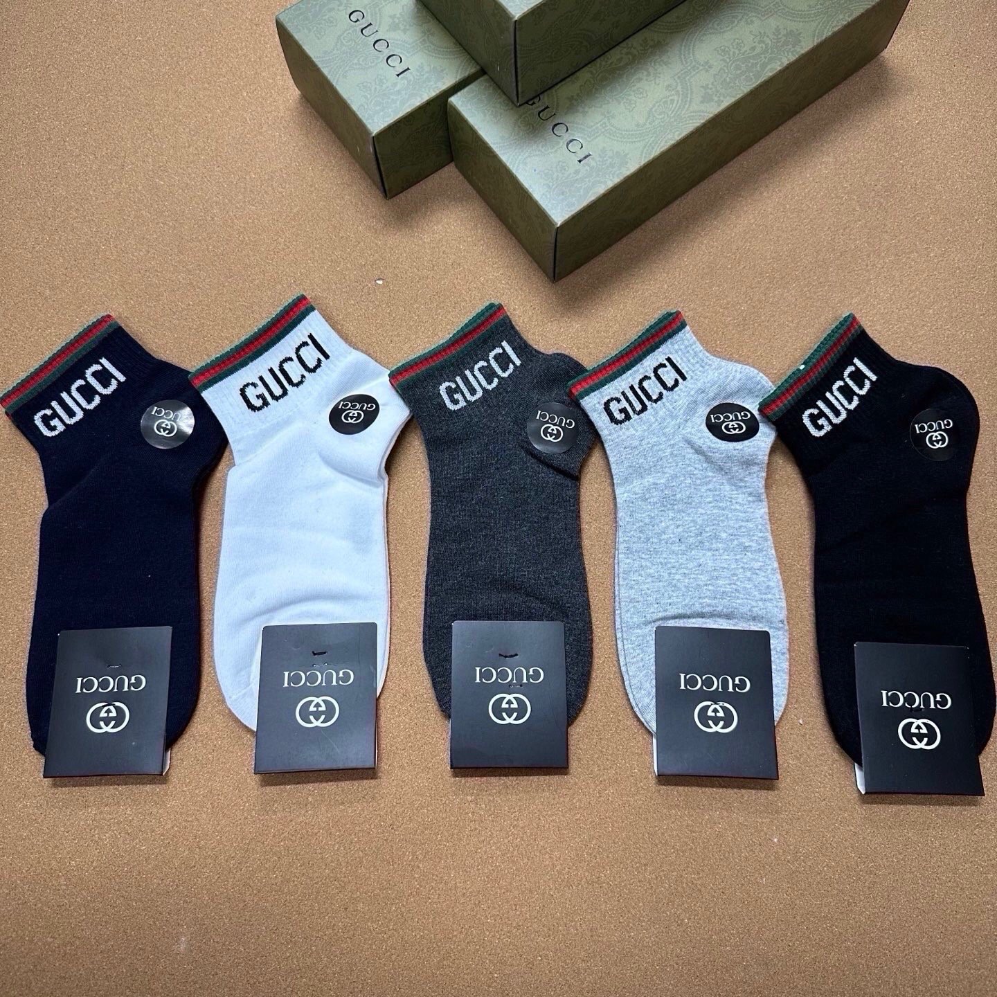 🆕Gucci · 古奇❗️G家新品男款短袜❗️【一盒五双】G家专柜同步短袜，提花经典标志，超级nice，实物超漂亮，超火