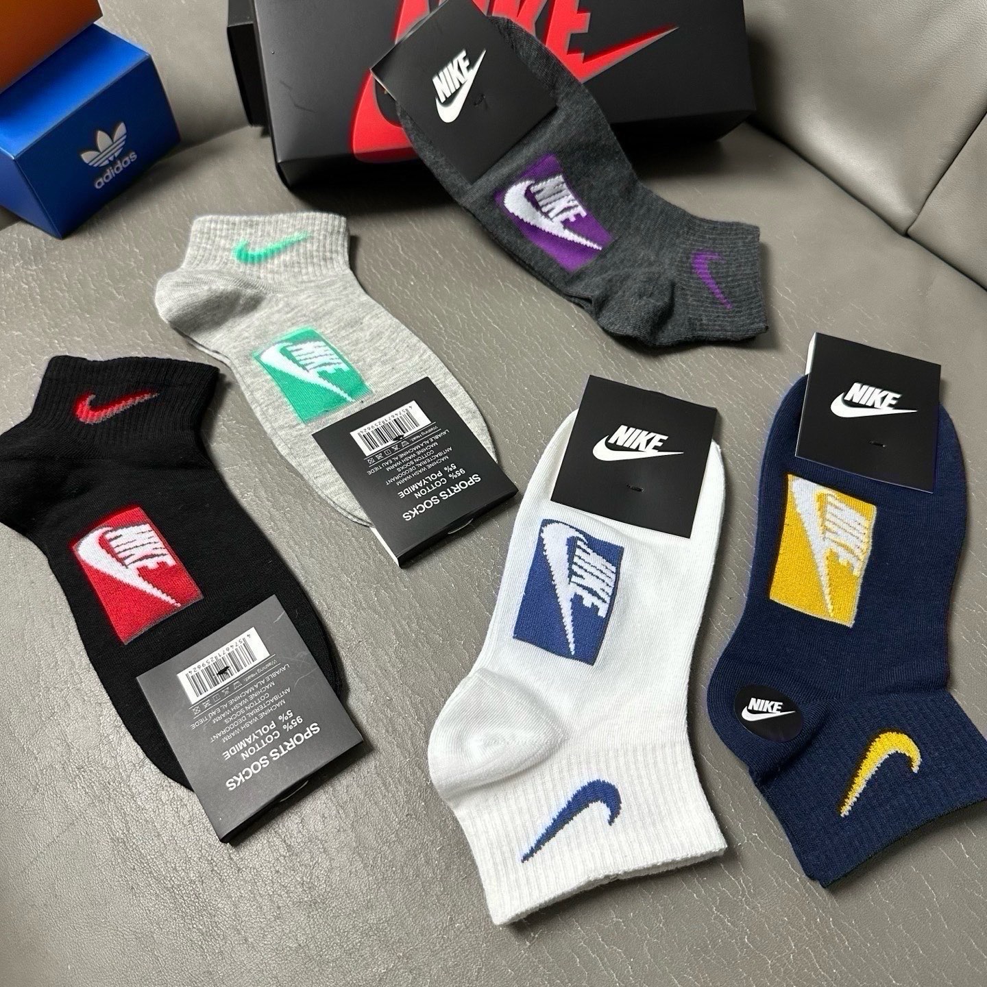 🆕Nike · 耐克❗️永远的经典永远的☑️❗️精梳棉材质，透气吸汗柔软舒适，上脚非常nice❗️商务风潮，送领导送长辈