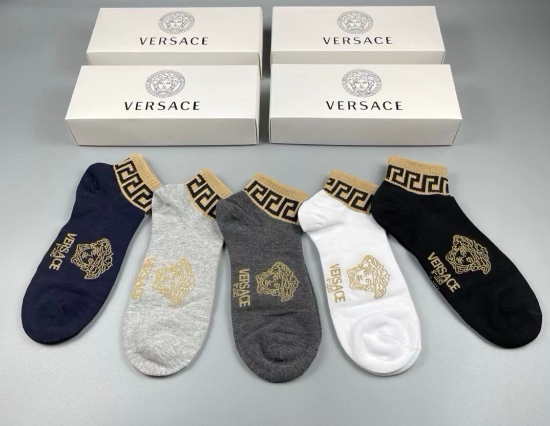 🆕Versace · 范思哲❗️新品男款袜子❗️【一盒五双】纯棉材质织造，超柔软舒适，提花经典美人头➕字母，完全彰显该品