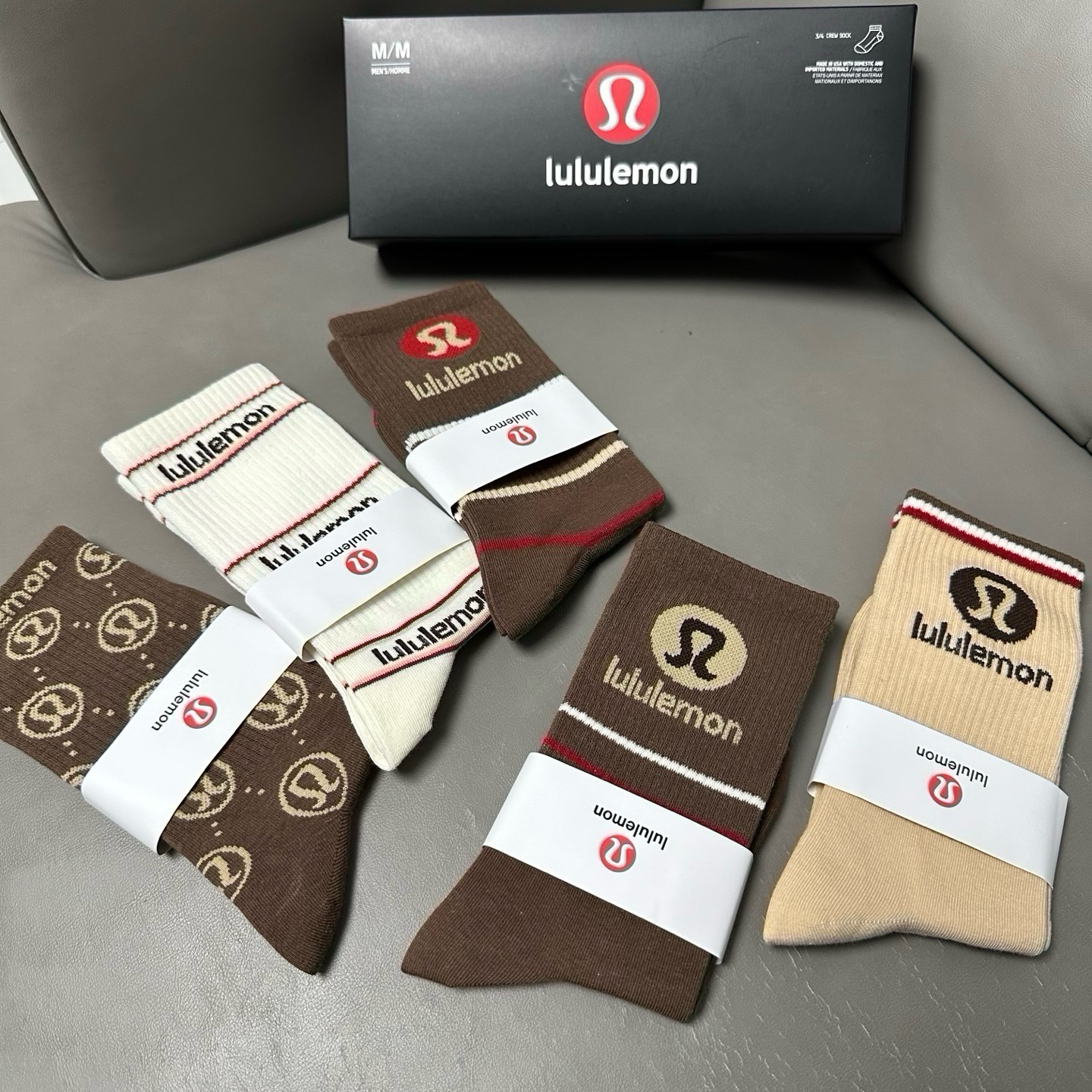 🆕Lululemon · 露露❗️露露新品女款袜子❗️【一盒五双】提花经典标志，纯棉材质制造，透气舒适，超级nice❗️