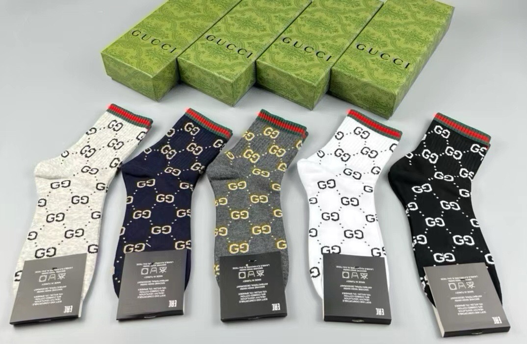 🆕Gucci · 古奇❗️大G家男款袜子❗️【一盒五双】红绿条搭配品牌全称logo，特显高大上，纯棉材质，透气舒适，运动