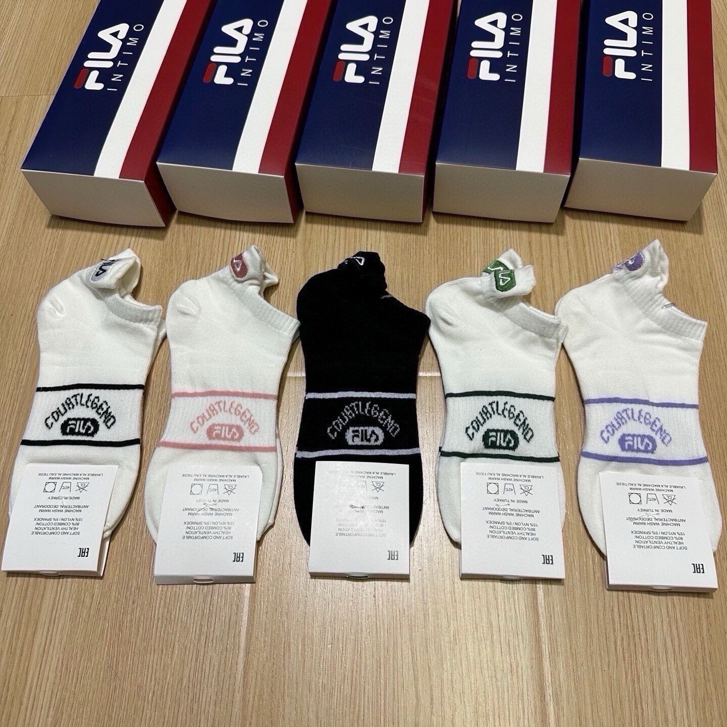 🆕FILA · 菲乐 · 新品女款袜子❗️【一盒五双】提花经典标志，超柔软舒适，超火爆小单品，大牌出街，潮人必备🔥超好搭