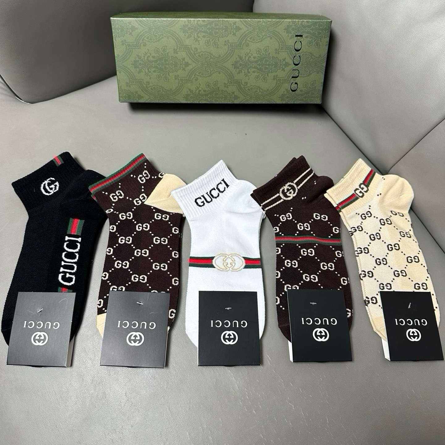 🆕Gucci · 古奇❗️G家新品袜子❗️【一盒五双】提花经典标志，超级nice，实物超漂亮，超火爆小单品，大牌出街，潮