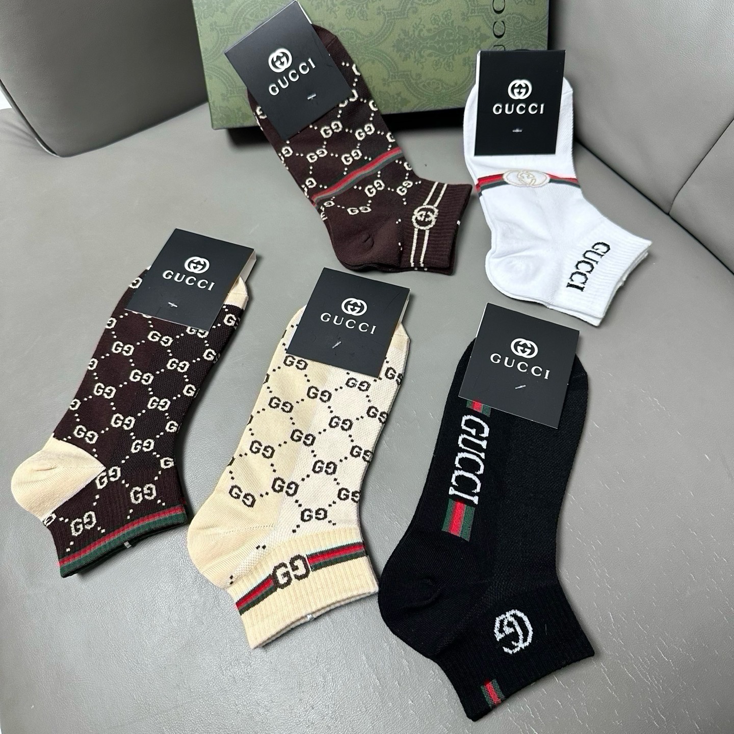 🆕Gucci · 古奇❗️G家新品袜子❗️【一盒五双】提花经典标志，超级nice，实物超漂亮，超火爆小单品，大牌出街，潮