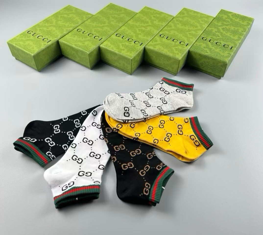 🆕Gucci · 古奇❗️G家新品男款袜子❗️【一盒五双】提花经典标志，超级nice，实物超漂亮，超火爆小单品，大牌出街