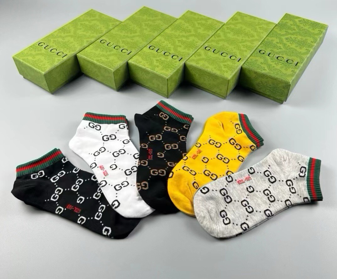 🆕Gucci · 古奇❗️G家新品男款袜子❗️【一盒五双】提花经典标志，超级nice，实物超漂亮，超火爆小单品，大牌出街