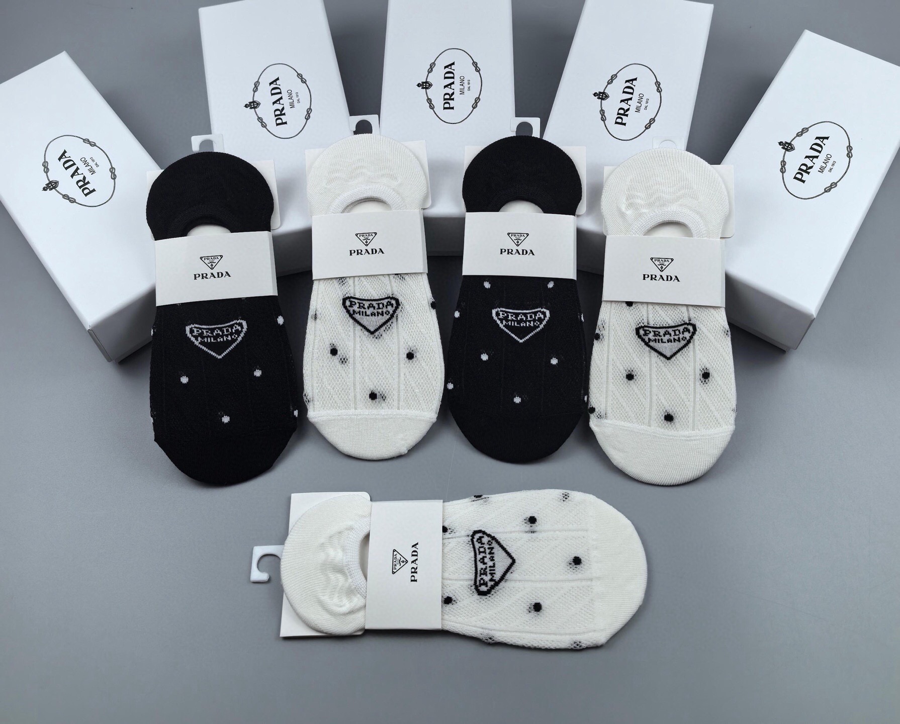 🆕Chanel · 香奈儿❗️小香新品女款隐形袜子❗️【一盒五双】提花经典标志，纯棉材质，超舒适超美腻❗️大牌出街，潮人