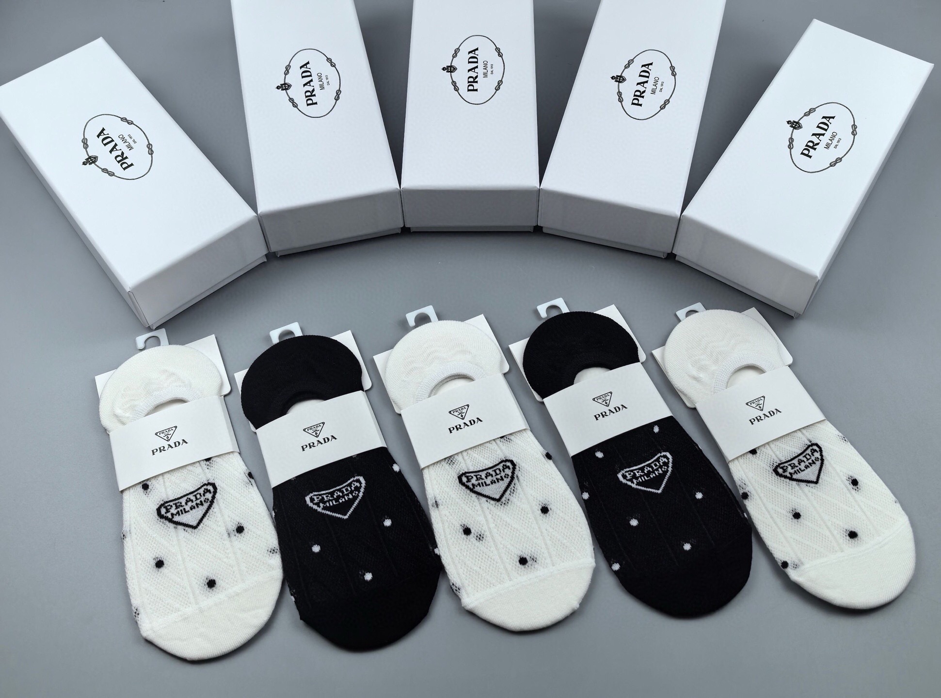 🆕Chanel · 香奈儿❗️小香新品女款隐形袜子❗️【一盒五双】提花经典标志，纯棉材质，超舒适超美腻❗️大牌出街，潮人
