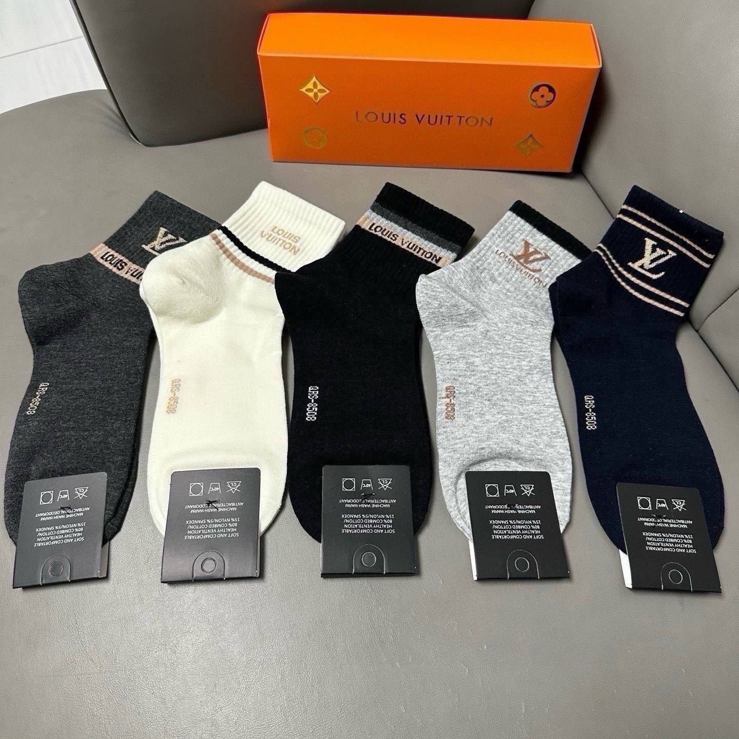 🆕Louis Vuitton · 路易威登❗️驴家新品男款袜子❗️【一盒五双】驴家经典logo，纯棉材质制造，透气舒适，
