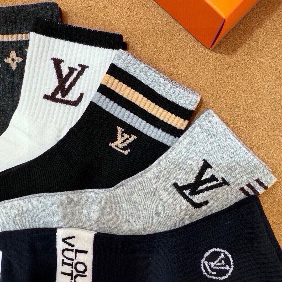🆕Louis Vuitton · 路易威登❗️驴家新品男款袜子❗️【一盒五双】驴家经典logo，纯棉材质制造，透气舒适，