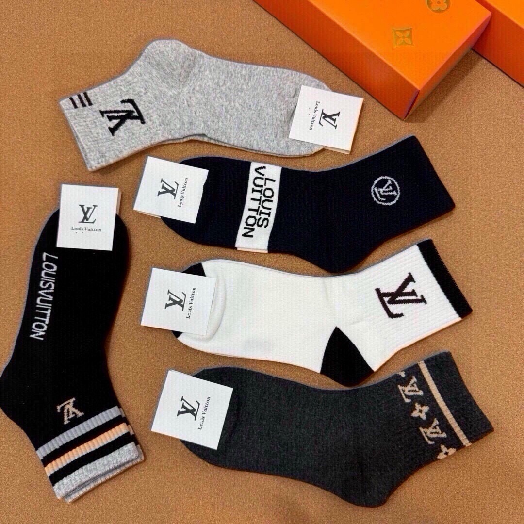 🆕Louis Vuitton · 路易威登❗️驴家新品男款袜子❗️【一盒五双】驴家经典logo，纯棉材质制造，透气舒适，