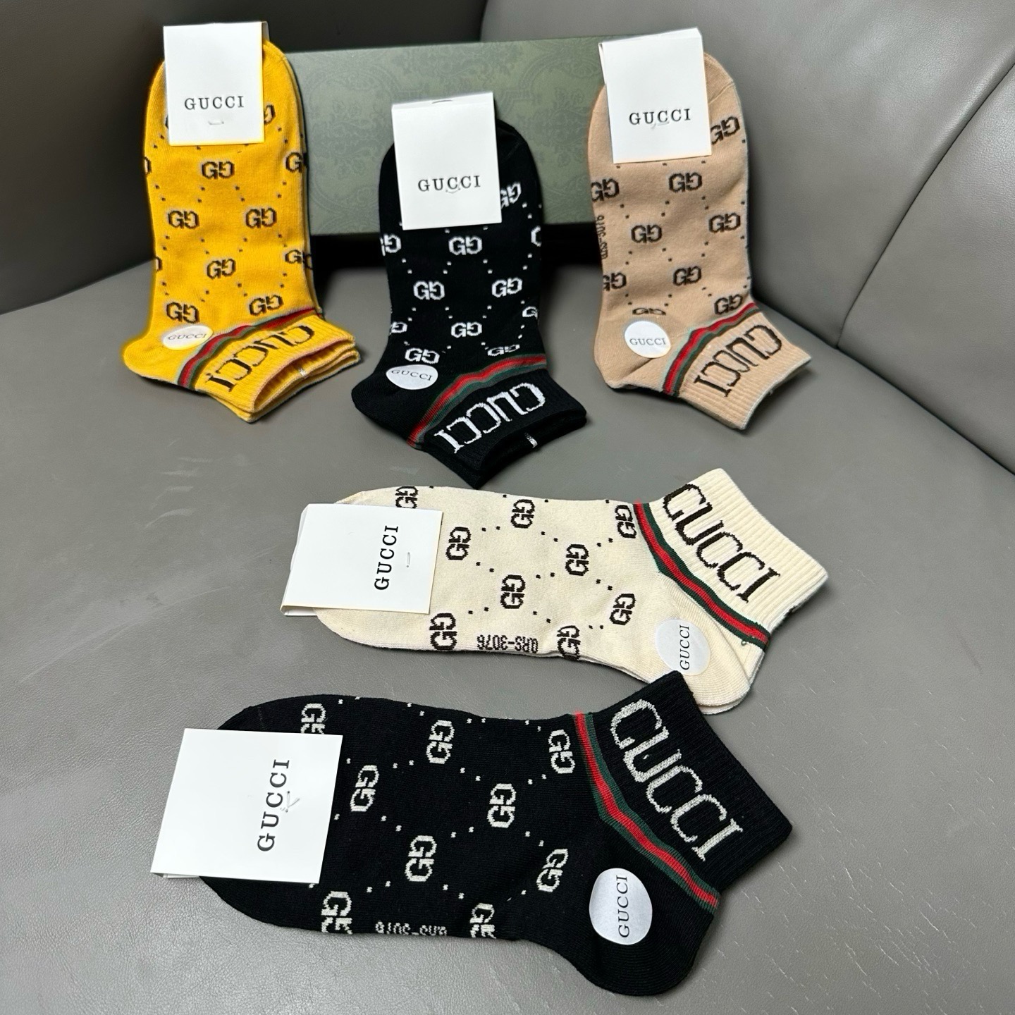 🆕Gucci · 古奇❗️G家新品船袜❗️【一盒五双】提花经典标志，超级nice，实物超漂亮，超火爆小单品，大牌出街，潮
