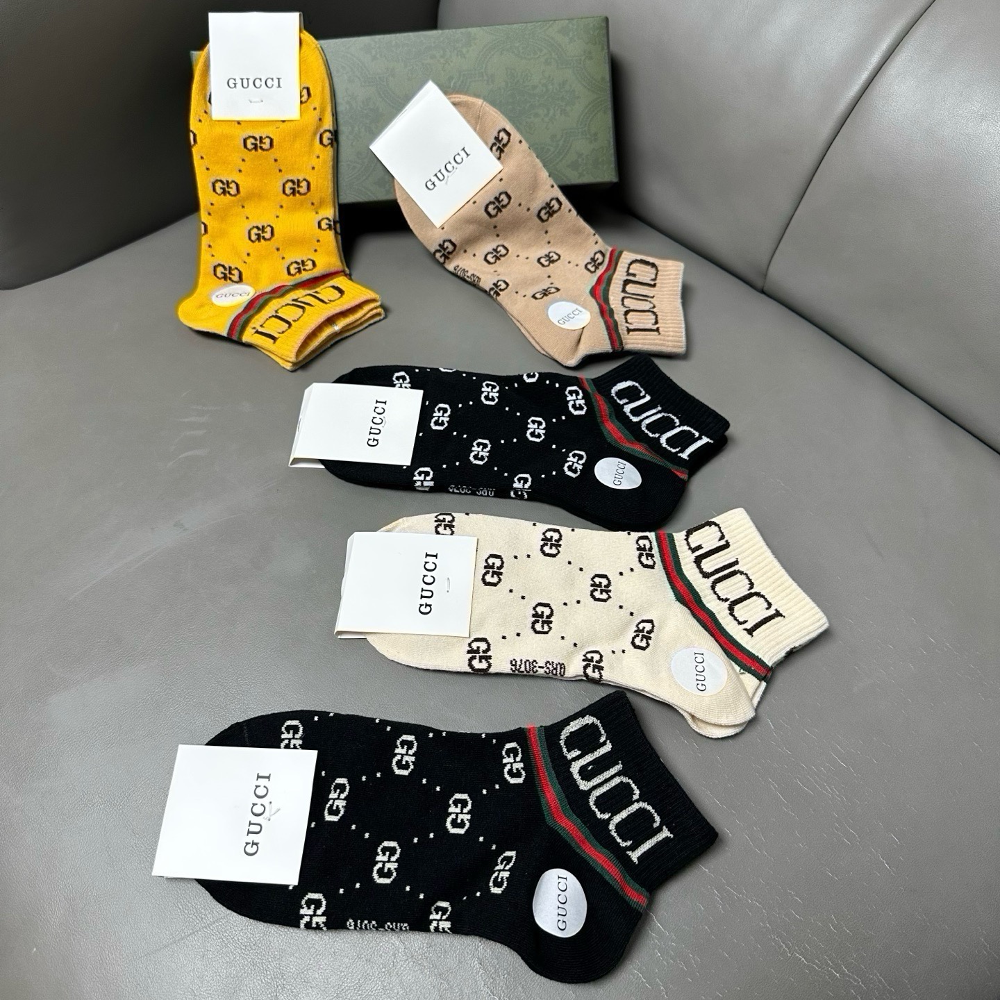 🆕Gucci · 古奇❗️G家新品船袜❗️【一盒五双】提花经典标志，超级nice，实物超漂亮，超火爆小单品，大牌出街，潮