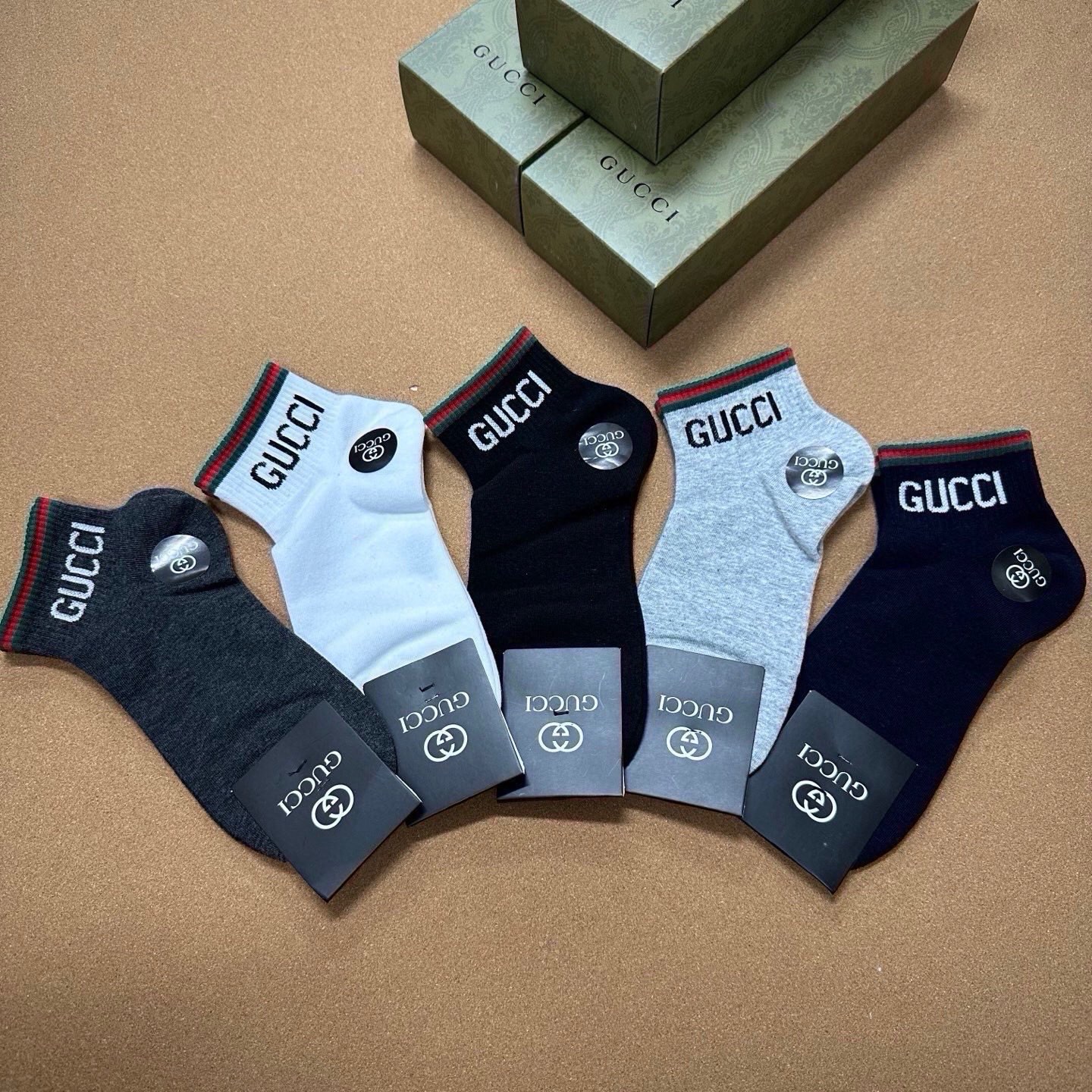 🆕Gucci · 古奇❗️G家新品男款短袜❗️【一盒五双】G家专柜同步短袜，提花经典标志，超级nice，实物超漂亮，超火