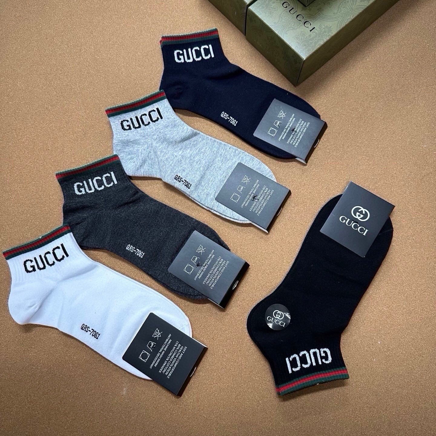 🆕Gucci · 古奇❗️G家新品男款短袜❗️【一盒五双】G家专柜同步短袜，提花经典标志，超级nice，实物超漂亮，超火
