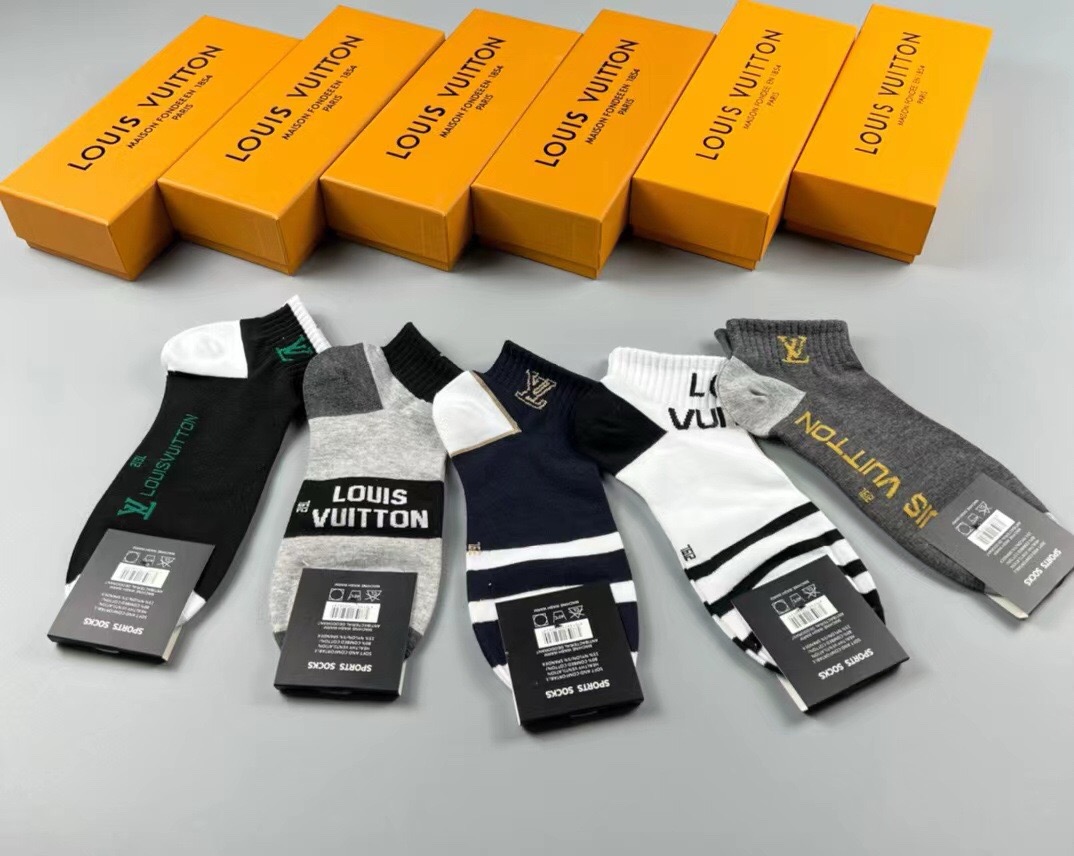 🆕Louis Vuitton · 路易威登❗️驴家新品男款袜子❗️【一盒五双】驴家经典全场logo，纯棉材质制造，透气舒