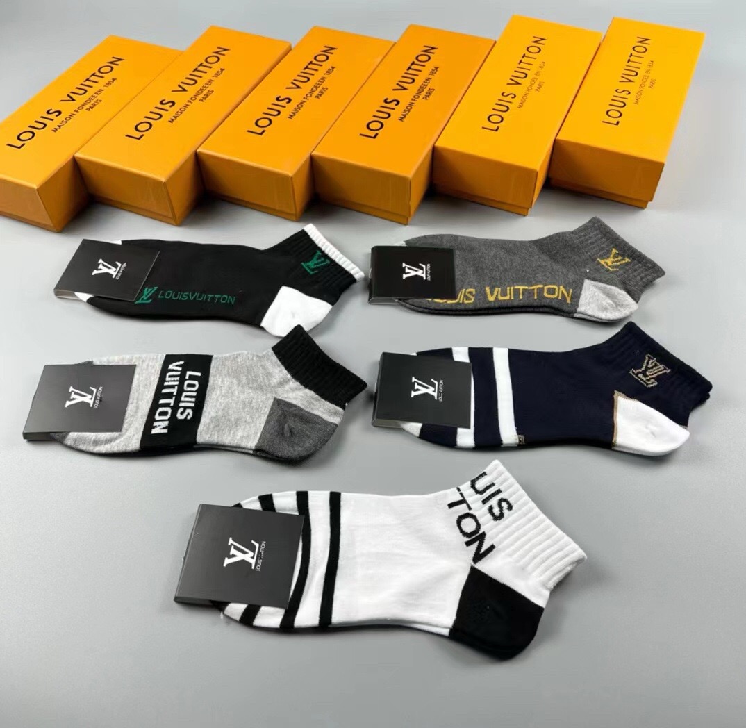 🆕Louis Vuitton · 路易威登❗️驴家新品男款袜子❗️【一盒五双】驴家经典全场logo，纯棉材质制造，透气舒