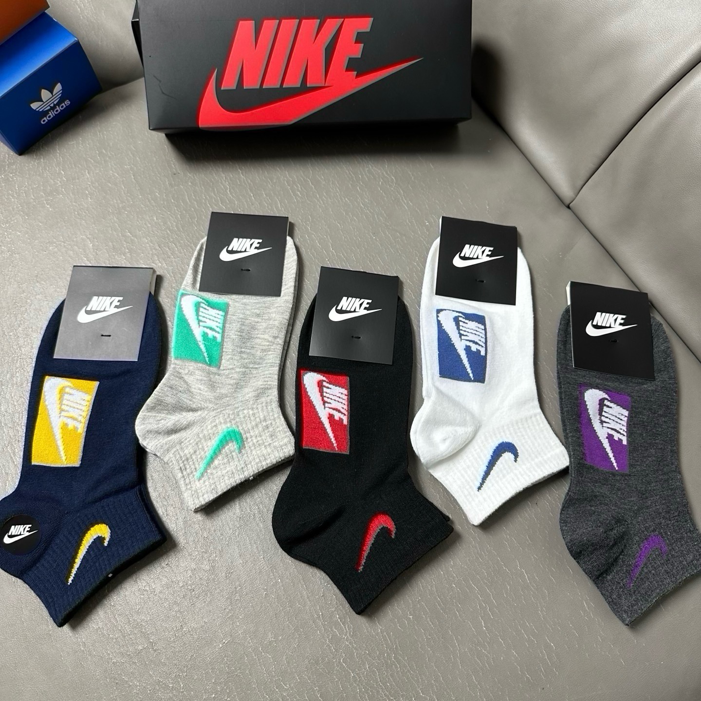 🆕Nike · 耐克❗️永远的经典永远的☑️❗️精梳棉材质，透气吸汗柔软舒适，上脚非常nice❗️商务风潮，送领导送长辈