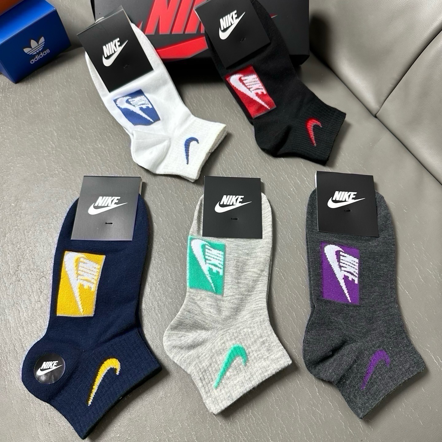 🆕Nike · 耐克❗️永远的经典永远的☑️❗️精梳棉材质，透气吸汗柔软舒适，上脚非常nice❗️商务风潮，送领导送长辈
