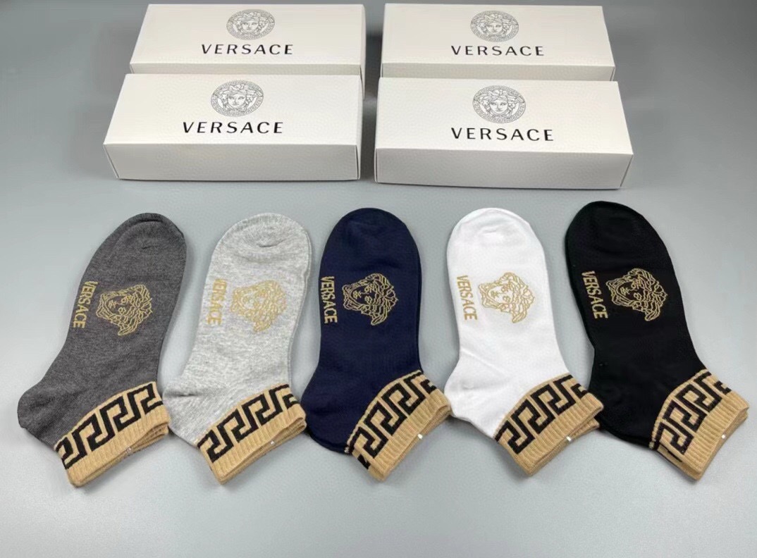 🆕Versace · 范思哲❗️新品男款袜子❗️【一盒五双】纯棉材质织造，超柔软舒适，提花经典美人头➕字母，完全彰显该品