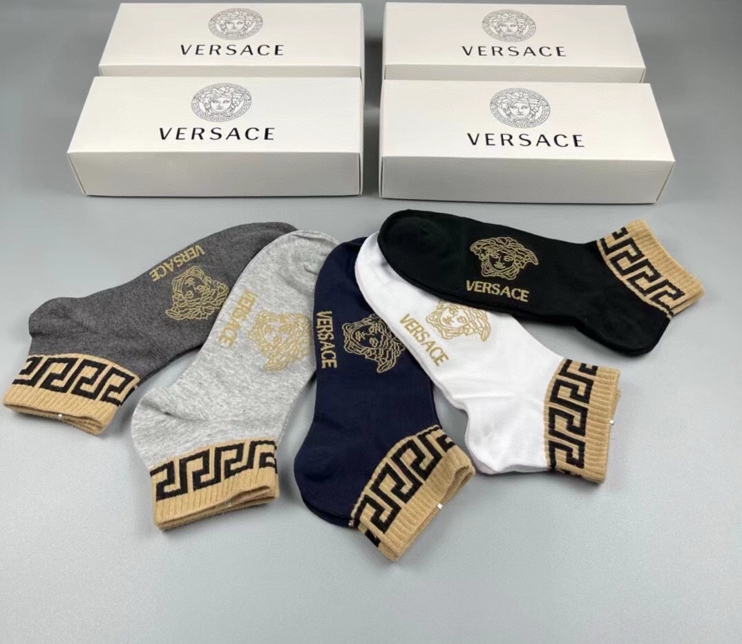 🆕Versace · 范思哲❗️新品男款袜子❗️【一盒五双】纯棉材质织造，超柔软舒适，提花经典美人头➕字母，完全彰显该品