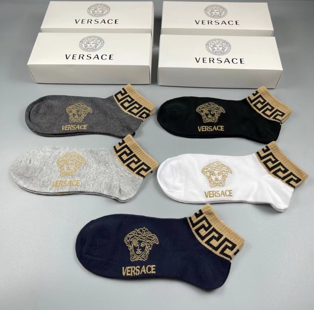 🆕Versace · 范思哲❗️新品男款袜子❗️【一盒五双】纯棉材质织造，超柔软舒适，提花经典美人头➕字母，完全彰显该品