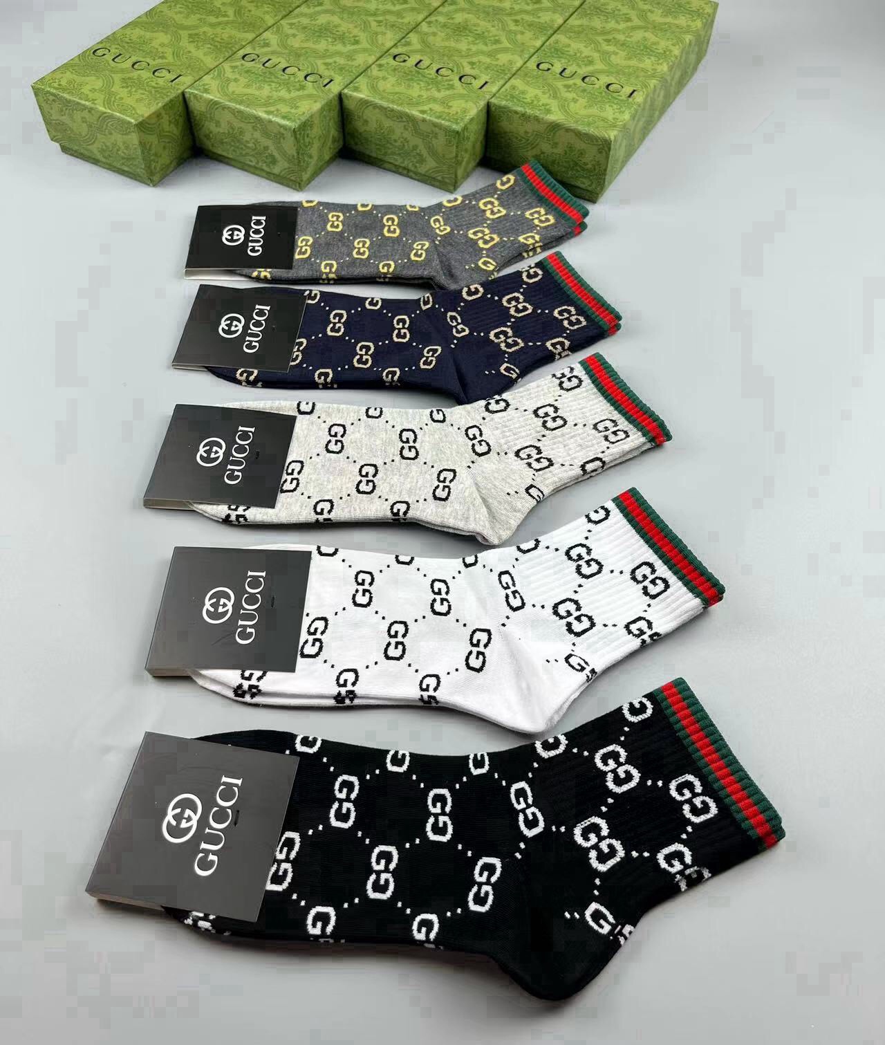 🆕Gucci · 古奇❗️大G家男款袜子❗️【一盒五双】红绿条搭配品牌全称logo，特显高大上，纯棉材质，透气舒适，运动