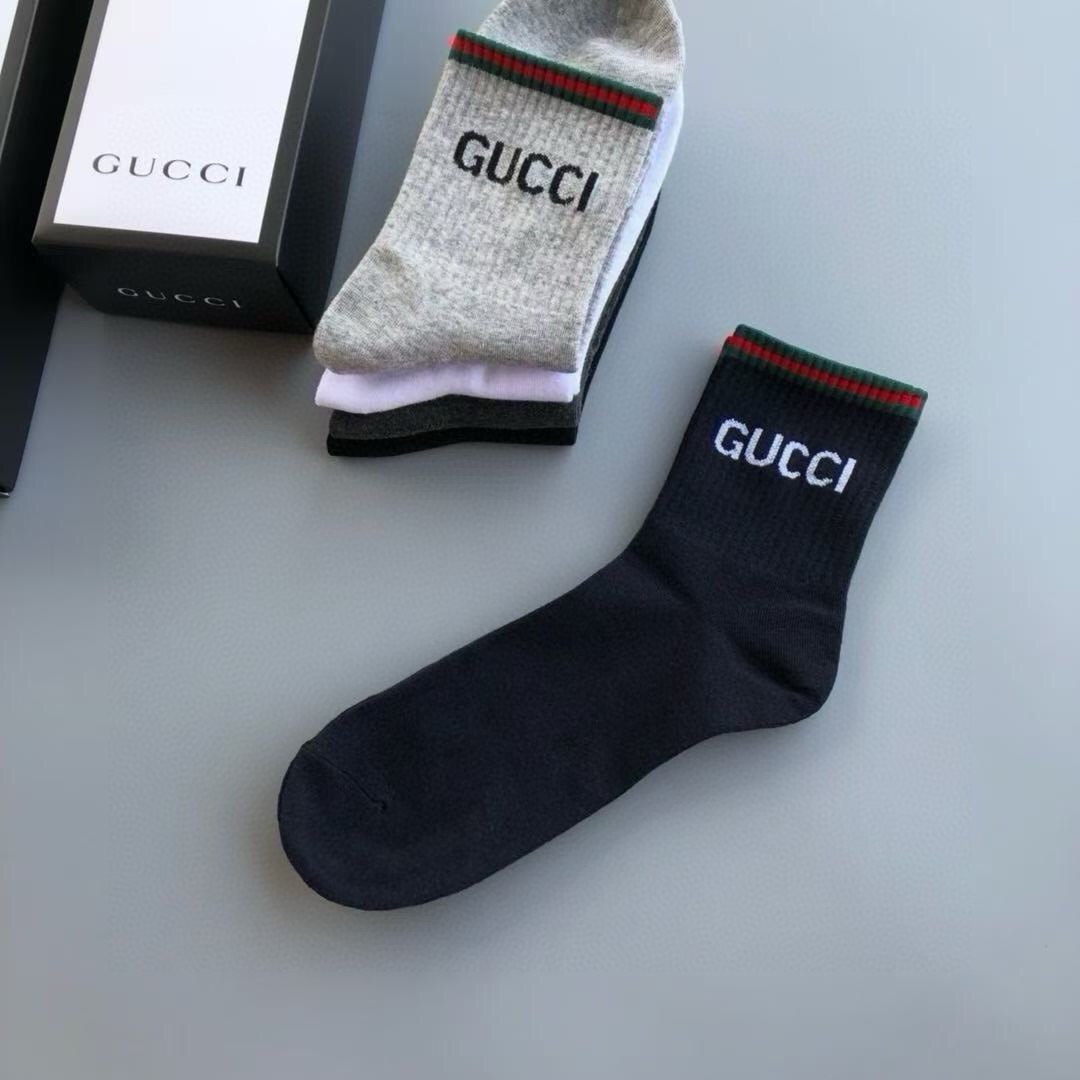 🆕Gucci · 古奇❗️大G家男款袜子❗️【一盒五双】红绿条搭配品牌全称logo，特显高大上，纯棉材质，透气舒适，运动