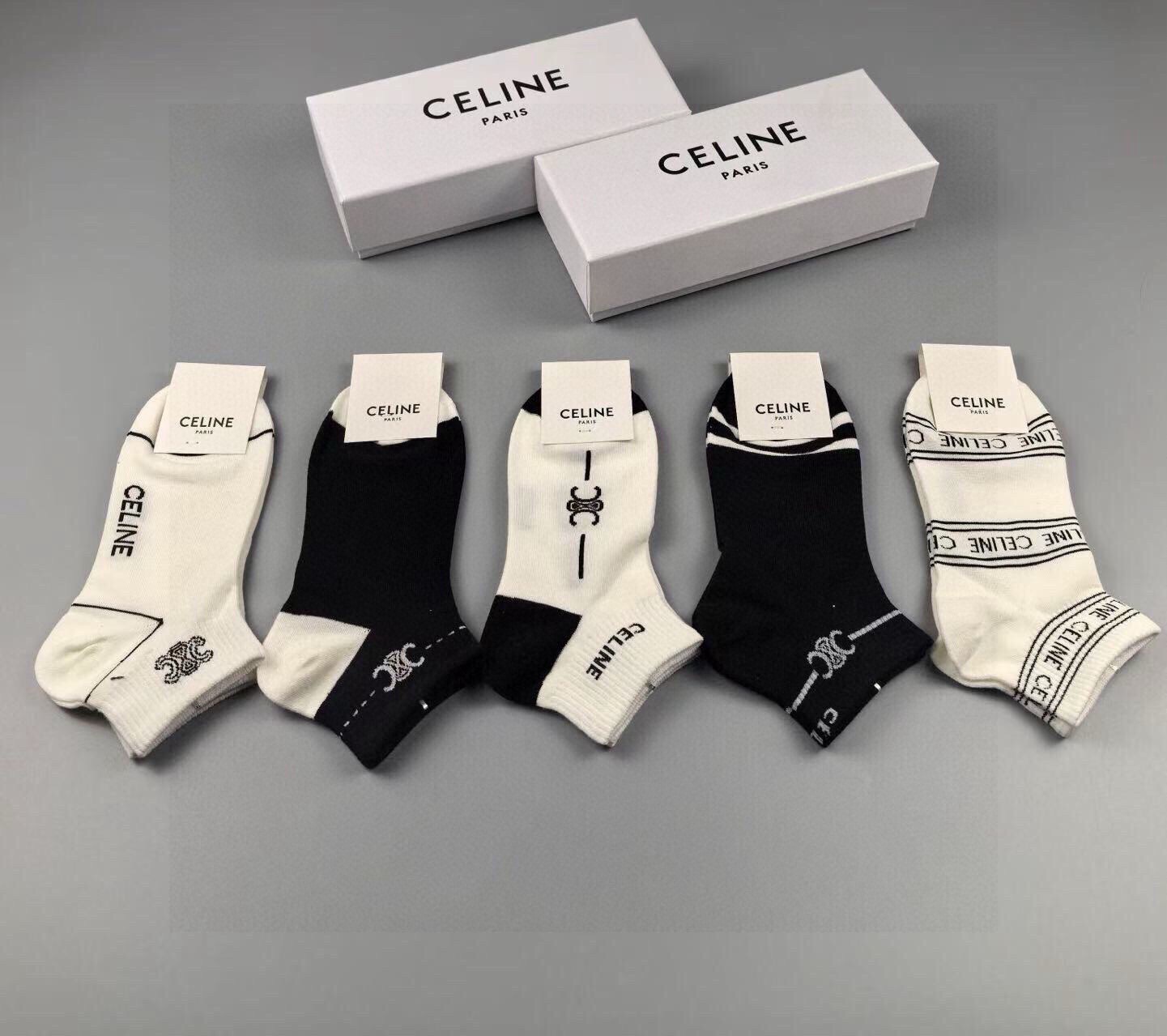 🆕CELINE · 赛琳❗️新品女款短袜子【一盒五双】提花经典标志，纯棉材质制造，透气舒适，超级nice❗️超火爆小单品