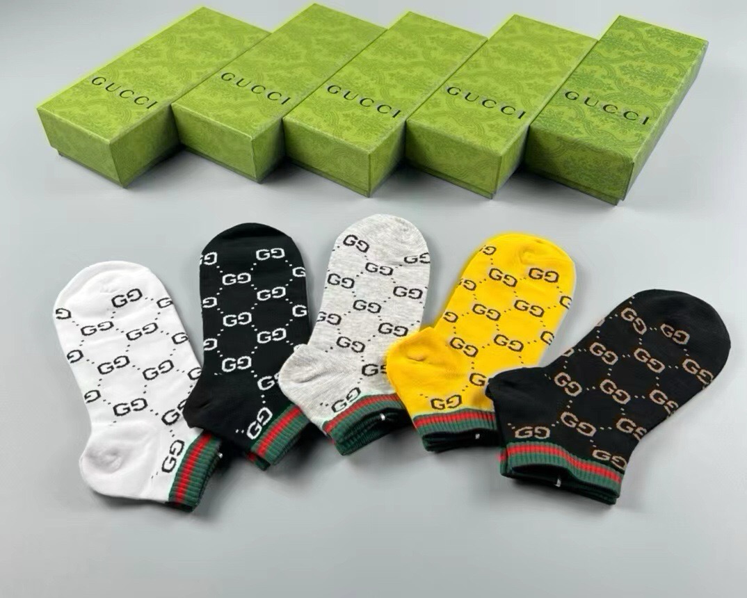 🆕Gucci · 古奇❗️G家新品男款袜子❗️【一盒五双】提花经典标志，超级nice，实物超漂亮，超火爆小单品，大牌出街