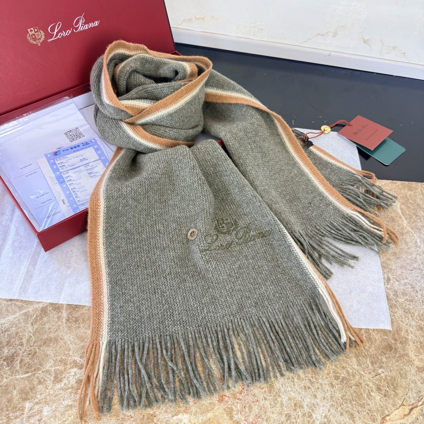 🆕Loro Piana · 诺悠翩雅秋冬新品羊绒针织围巾！出口尾单，客供顶级纱线！这款织法比较难，又很费纱线，工艺难度非